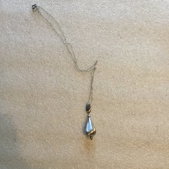 Sarah Coventry necklace w/ swirling pendant - Picture 10 of 12